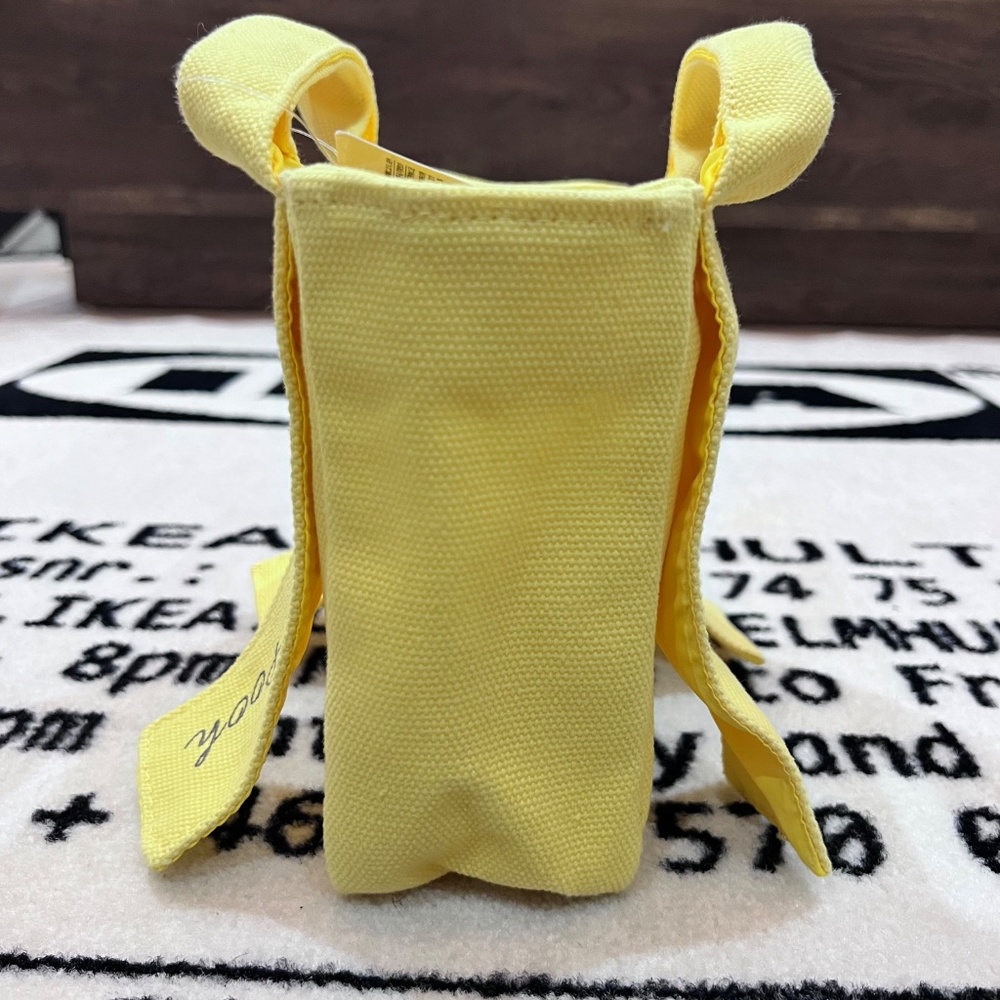 Disney - Winnie The Pooh Hanging By The String Mini Tote 7in x 6in - Picture 3 of 7